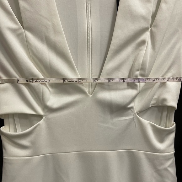 NWT Small White Form Fitting Dress 🕊 - Picture 6 of 14